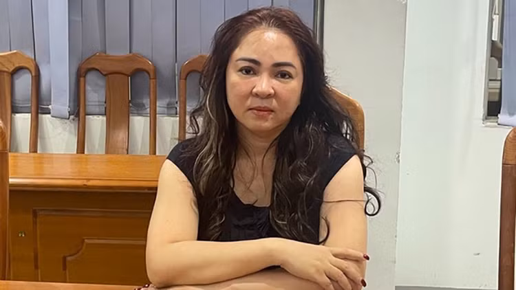 Bà Nguyễn Phương Hằng tại cơ quan điều tra. Bà Nguyễn Phương Hằng tại cơ quan điều tra.