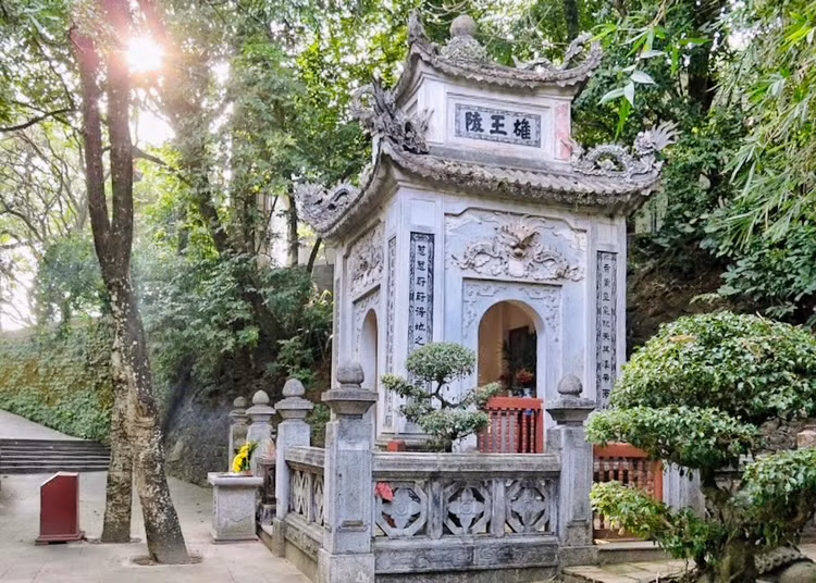 Lăng Hùng Vương. Ảnh Vntrip