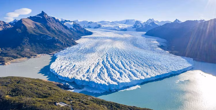 Perito Moreno là một trong những dòng sông băng đẹp trên thế giới, nằm trong vườn quốc gia Los Glaciares, Argentina. Ảnh Internet