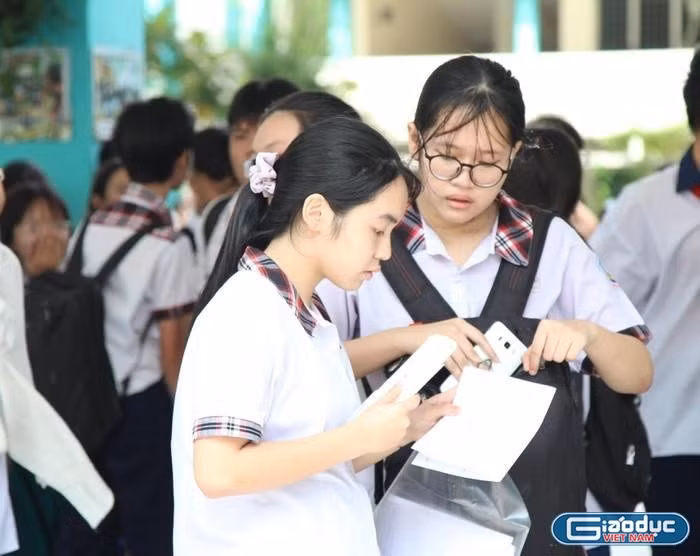 Thi tốt nghiệp THPT năm 2025 có nhiều điểm mới Thi tot nghiep THPT nam 2025 co nhieu diem moi
