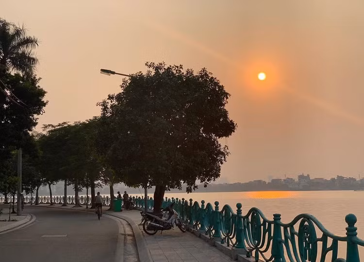 Hồ Tây là một trong những thắng cảnh đẹp nổi tiếng ở thủ đô Hà Nội. Ảnh VinWonders Hồ Tây là một trong những thắng cảnh đẹp nổi tiếng ở thủ đô Hà Nội. Ảnh VinWonders