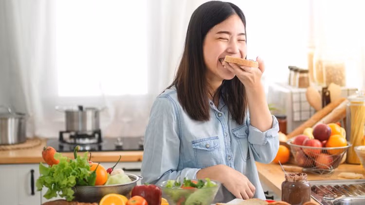 "Điểm mặt" 5 thời điểm ăn uống dễ gây tích mỡ, tăng cân, cần lưu ý. Ảnh minh họa "Điểm mặt" 5 thời điểm ăn uống dễ gây tích mỡ, tăng cân, cần lưu ý. Ảnh minh họa