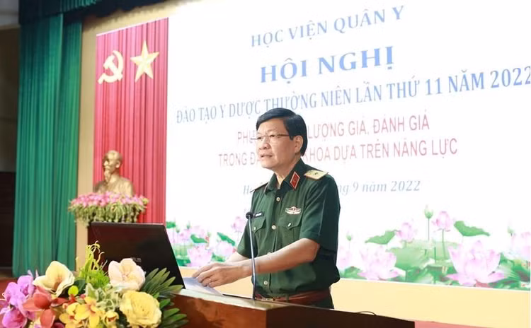 Thiếu tướng, PGS.TS Nguyễn Xuân Kiên, Giám đốc Học viện Quân y phát biểu tại hội nghị. Ảnh: QĐND Thiếu tướng, PGS.TS Nguyễn Xuân Kiên, Giám đốc Học viện Quân y phát biểu tại hội nghị. Ảnh: QĐND