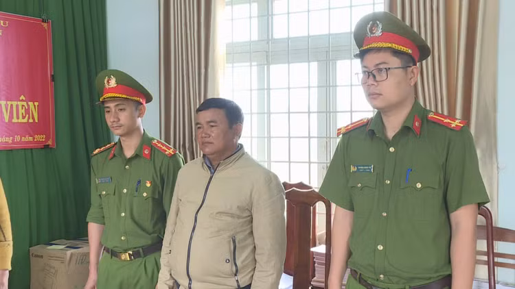 Ông Y Sit H’mok, nguyên Chủ tịch Hội Nông dân TP Buôn Ma Thuột bị cơ quan chức năng khởi tố, bắt tạm giam.