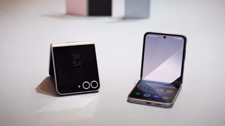 Galaxy Z Flip6: FlexCam chuẩn nét với Galaxy AI. Ảnh Thế Anh Galaxy Z Flip6: FlexCam chuẩn nét với Galaxy AI. Ảnh Thế Anh