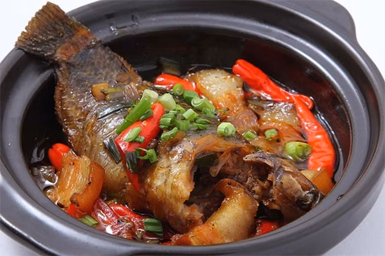 Cá leo cung cấp nhiều khoáng chất thiết yếu như kali, canxi, phốt pho, giúp điều hòa huyết áp, hỗ trợ hệ xương khớp, tốt cho trí não và hệ thần kinh. Ảnh Internet Cá leo cung cấp nhiều khoáng chất thiết yếu như kali, canxi, phốt pho, giúp điều hòa huyết áp, hỗ trợ hệ xương khớp, tốt cho trí não và hệ thần kinh. Ảnh Internet