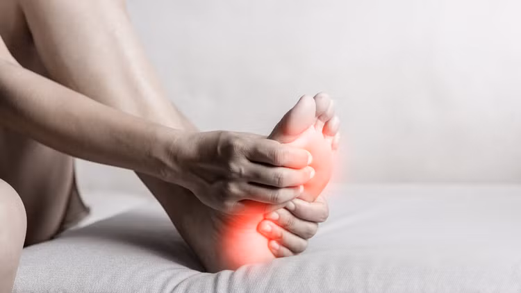 Dấu hiệu ở bàn chân "tố cáo" gan bạn đang gặp vấn đề. Ảnh minh họa Dấu hiệu ở bàn chân "tố cáo" gan bạn đang gặp vấn đề. Ảnh minh họa