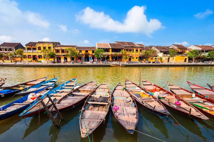 Hội An là điểm đến thân thiện nhất 2024 theo khảo sát của Booking.com