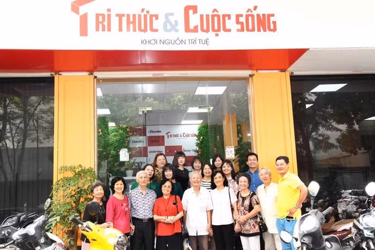 Gặp mặt các thế hệ làm báo Khoa học và Đời sống. Gặp mặt các thế hệ làm báo Khoa học và Đời sống.