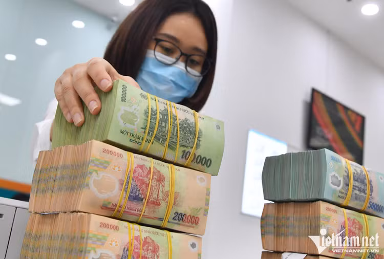 Đã 3 năm qua, lương cơ sở vẫn giữ mức 1,49 triệu đồng. Ảnh: Hoàng Hà Đã 3 năm qua, lương cơ sở vẫn giữ mức 1,49 triệu đồng. Ảnh: Hoàng Hà