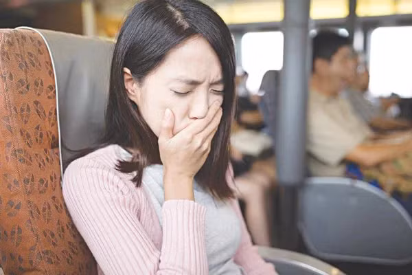 Mẹo chống say tàu xe khi đi lại trong dịp Tết Nguyên đán - Ảnh minh hoạ
