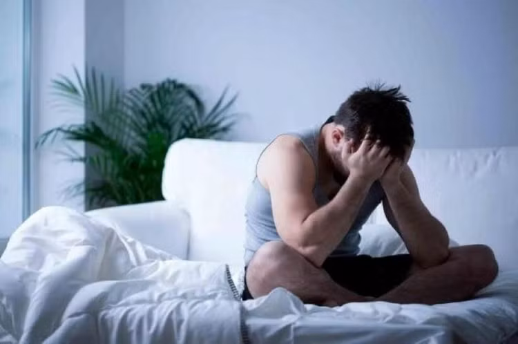 Thói quen tưởng chừng vô hại nhưng ảnh hưởng đến "bản lĩnh" phái mạnh. Ảnh minh họa