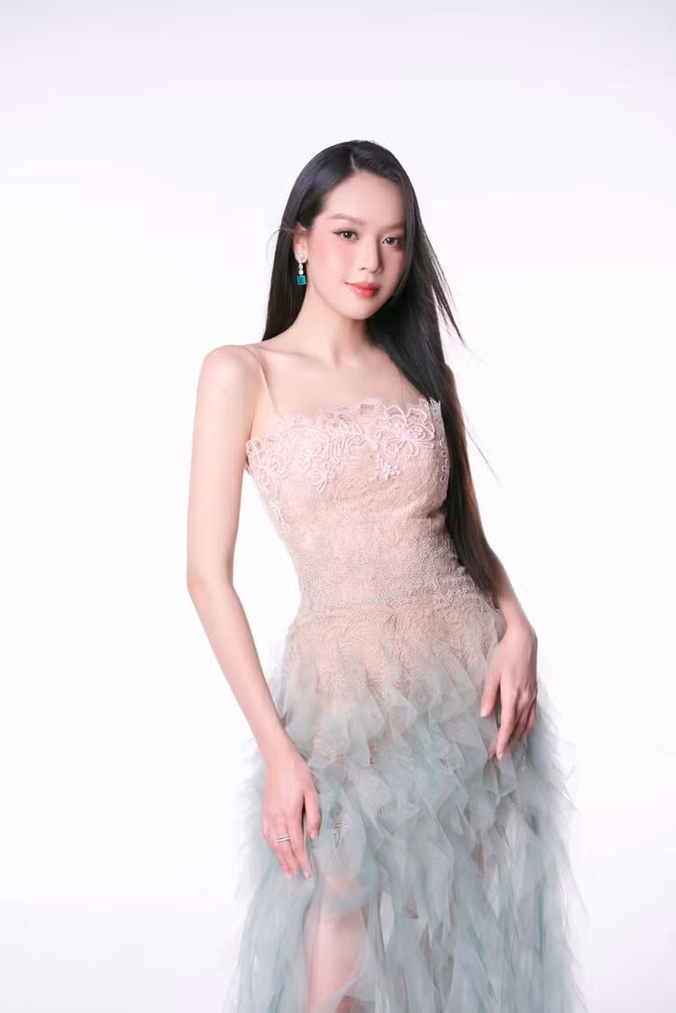 Ben trong can nha o Da Nang cua gia dinh Hoa hau Thanh Thuy-Hinh-10