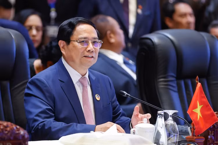 Viet Nam - ASEAN doi moi de bay cao, sang tao de vuon xa, hoi nhap de phat trien