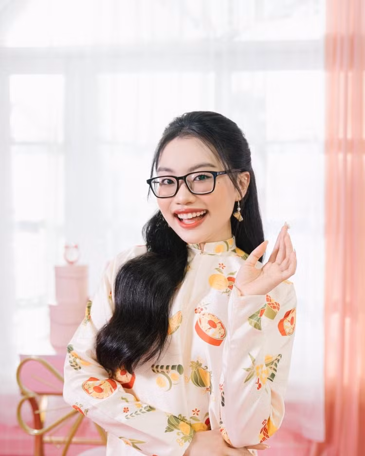 Khối tài sản đáng mơ ước của Phương Mỹ Chi ở tuổi 20 Khoi tai san dang mo uoc cua Phuong My Chi o tuoi 20