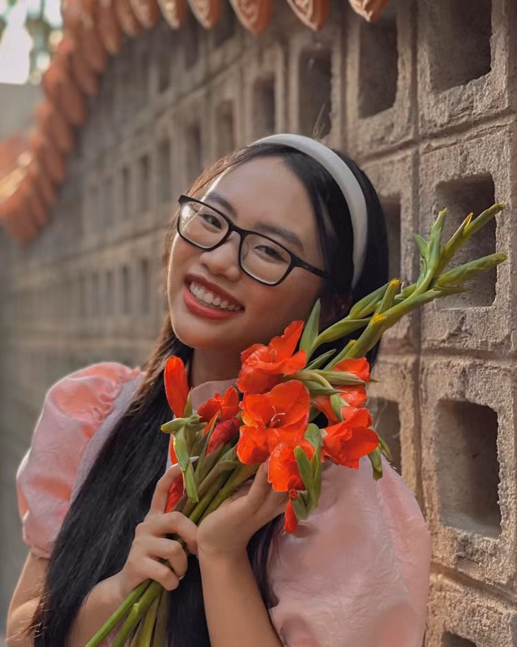 Khối tài sản đáng mơ ước của Phương Mỹ Chi ở tuổi 20 - Hình 2 Khoi tai san dang mo uoc cua Phuong My Chi o tuoi 20-Hinh-2