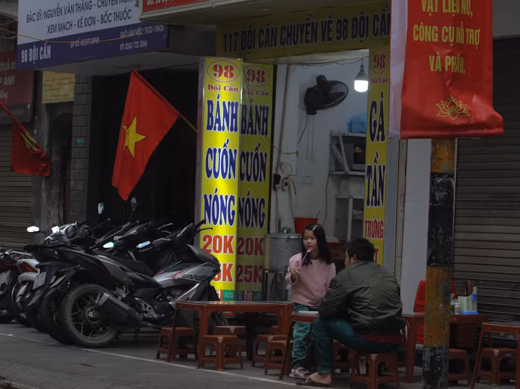 Hang quan mung 1 Tet Quy Mao 2023 day du ma khach vang-Hinh-10