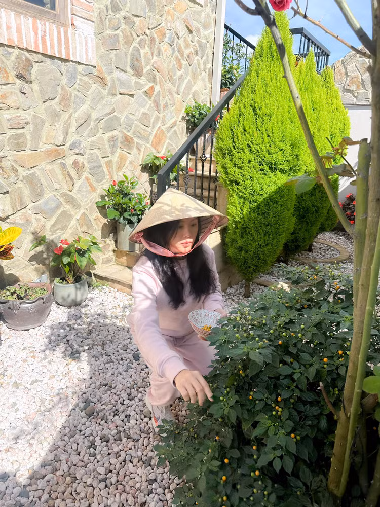 Me man biet thu dep quen loi ve cua Hoa hau Thu Hoai-Hinh-12