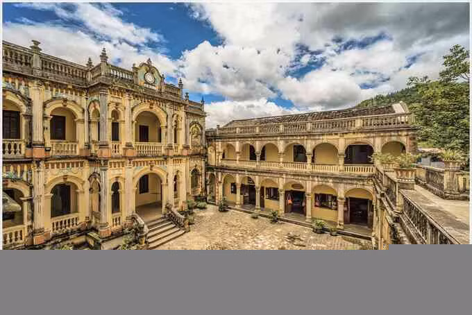 Dinh thự cổ 10.000m2 xa hoa bậc nhất một thời vùng Tây Bắc - Hình 3 Dinh thu co 10.000m2 xa hoa bac nhat mot thoi vung Tay Bac-Hinh-3