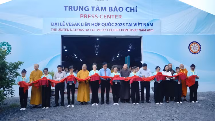 TP Ho Chi Minh: San sang chao mung dai le Vesak 2025-Hinh-10