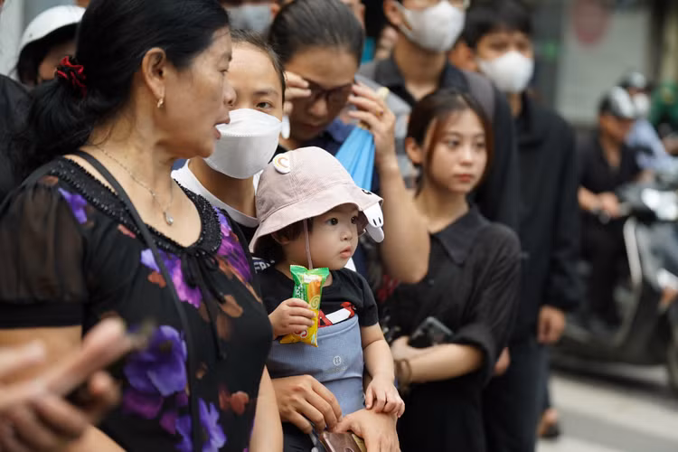 Sau 18h ngày 25/7, Nhân dân có thể vào viếng Tổng Bí thư Nguyễn Phú Trọng Sau 18h ngay 25/7, Nhan dan co the vao vieng Tong Bi thu Nguyen Phu Trong