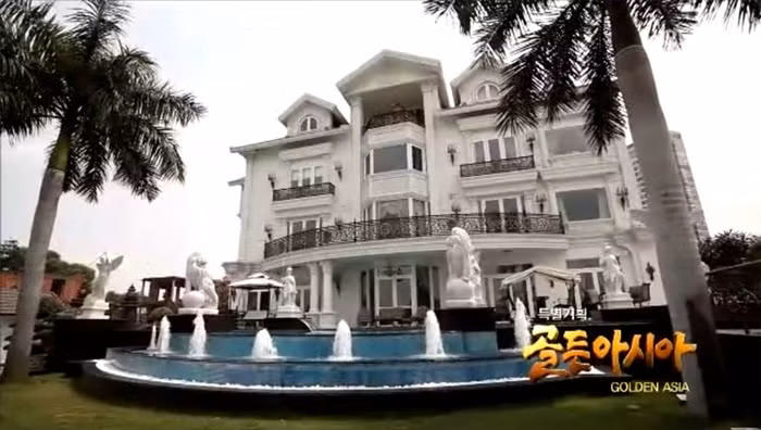 Biet thu ven song nhu lau dai cua ty phu Jonathan Hanh Nguyen-Hinh-3