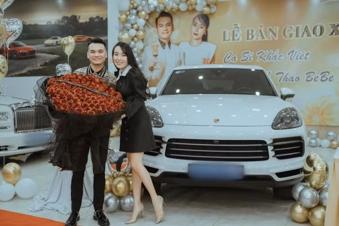 Giat minh nhung mon qua 8/3 xa xi cua my nhan Viet-Hinh-3