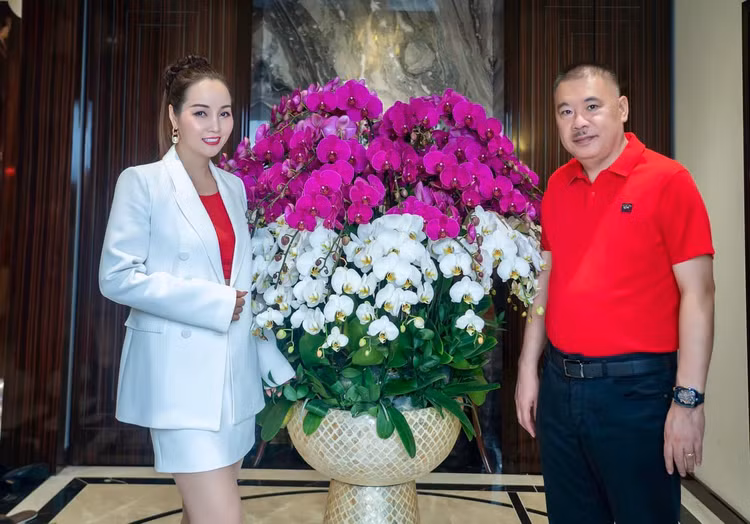 Ben trong biet thu phu kin cay xanh cua Mai Thu Huyen-Hinh-10