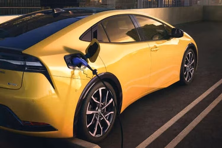 Toyota Corolla 2026 sẽ có hệ truyền động PHEV mạnh hơn - Hình 5 Toyota Corolla 2026 se co he truyen dong PHEV manh hon-Hinh-5