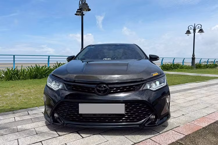 Toyota Camry 2018 dân chơi "độ khủng" rao bán 625 triệu đồng - Hình 11 Toyota Camry 2018 dan choi