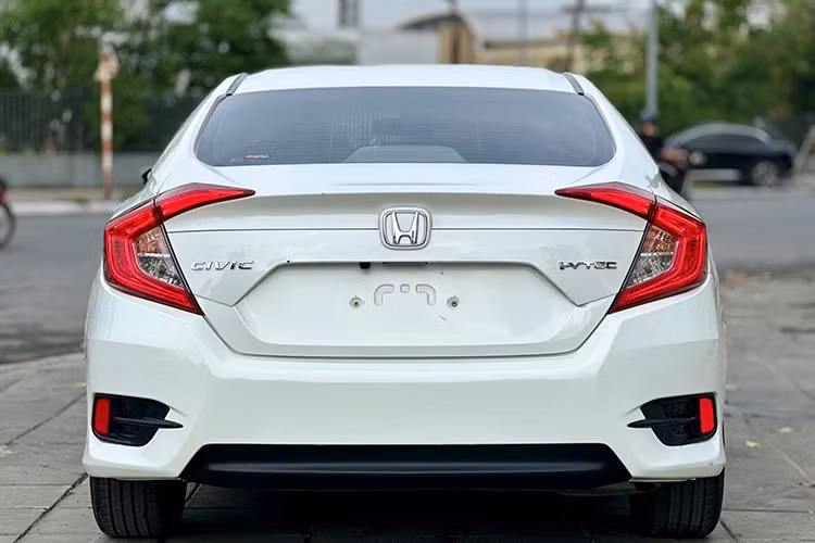 Co nen mua Honda Civic 2020 chi hon 600 trieu o Ha Noi?-Hinh-3
