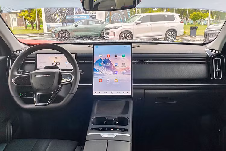 Nguyễn Xuân Son là người Việt đầu tiên sở hữu Jaecoo J7 PHEV - Hình 6 Nguyen Xuan Son la nguoi Viet dau tien so huu Jaecoo J7 PHEV-Hinh-6