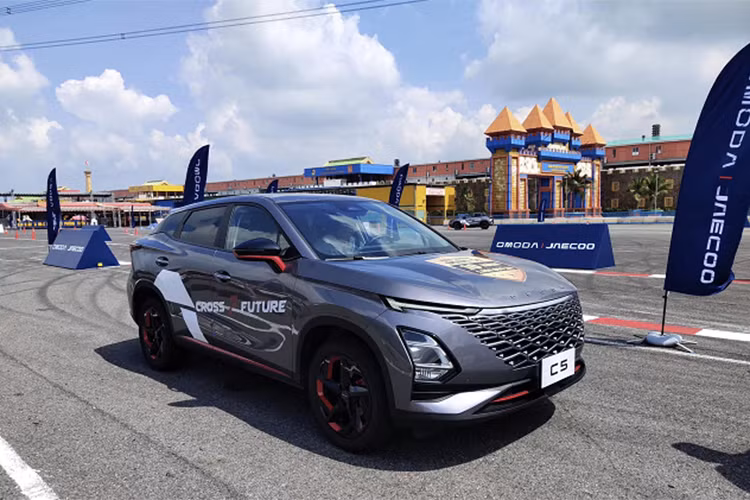 Omoda C5 và Jaecoo J7 nhận hàng loạt ưu đãi trong tháng 3/2025 Omoda C5 va Jaecoo J7 nhan hang loat uu dai trong thang 3/2025