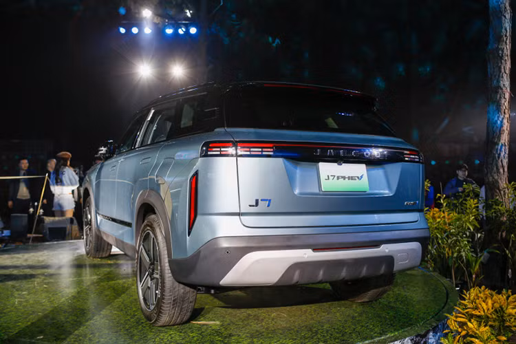 Omoda C5 và Jaecoo J7 nhận hàng loạt ưu đãi trong tháng 3/2025 - Hình 4 Omoda C5 va Jaecoo J7 nhan hang loat uu dai trong thang 3/2025-Hinh-4