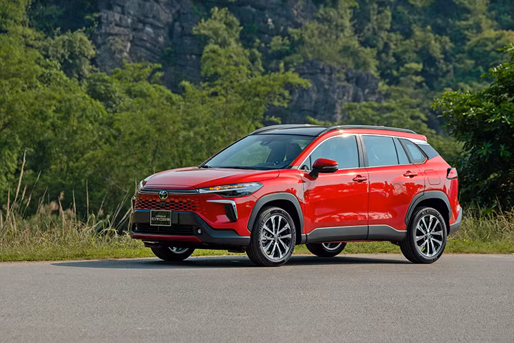 Can canh Toyota Corolla Cross 2024 tai Viet Nam, cao nhat 913 trieu dong-Hinh-4