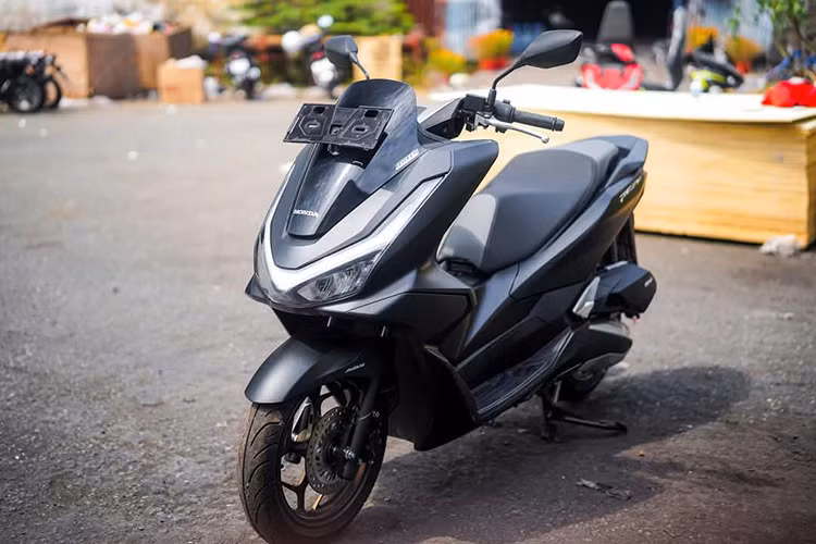 Can canh Honda PCX 2025 tai Viet Nam, 