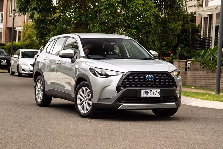 Toyota Corolla Cross bị triệu hồi 96.000 xe do lỗi túi khí Toyota Corolla Cross bi trieu hoi 96.000 xe do loi tui khi
