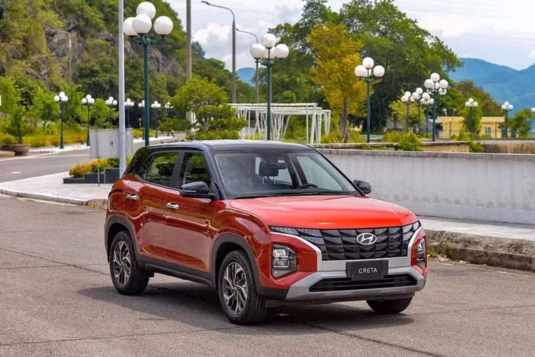 Toyota Corolla Cross đang ế thê thảm, doanh số kém cả Honda HR-V - Hình 4 Toyota Corolla Cross dang e the tham, doanh so kem ca Honda HR-V-Hinh-4