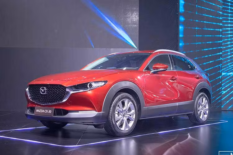 Toyota Corolla Cross đang ế thê thảm, doanh số kém cả Honda HR-V - Hình 12 Toyota Corolla Cross dang e the tham, doanh so kem ca Honda HR-V-Hinh-12