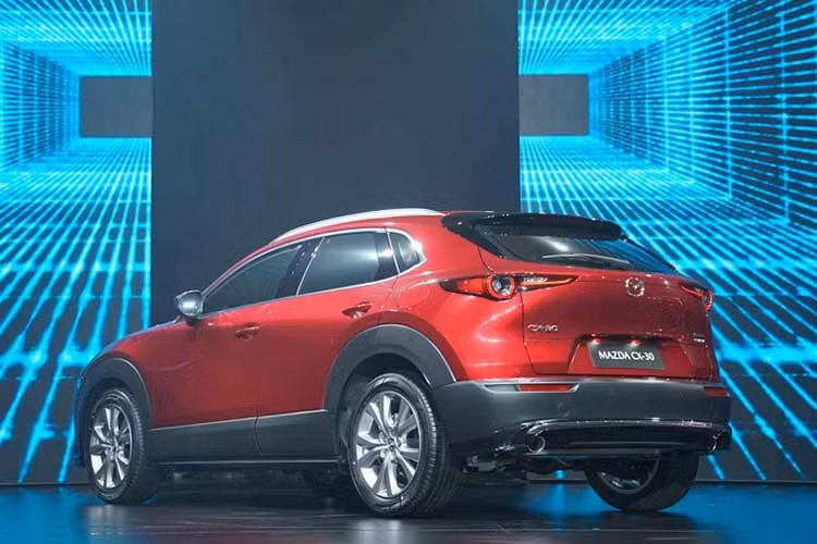Toyota Corolla Cross đang ế thê thảm, doanh số kém cả Honda HR-V - Hình 13 Toyota Corolla Cross dang e the tham, doanh so kem ca Honda HR-V-Hinh-13
