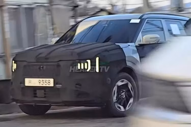 Kia Seltos 2026 lộ diện chạy thử, thêm hệ thống đèn LED "mới toanh" - Hình 4 Kia Seltos 2026 lo dien chay thu, them he thong den LED
