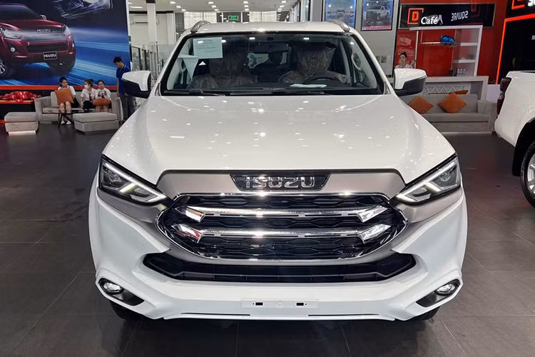 Top ôtô "ế chổng vó" Việt Nam tháng 2/2025, có 9 xe Nhật - Hình 8 Top oto