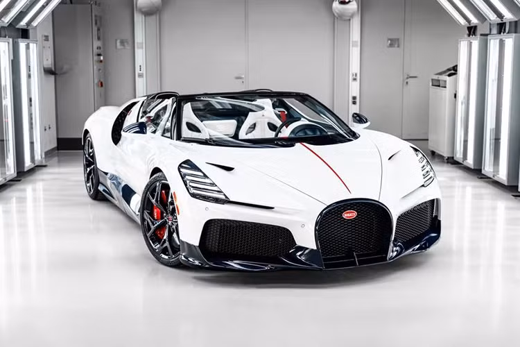 Cặp Bugatti W16 Mistral hơn 250 tỷ đồng đầu tiên đã có chủ nhân - Hình 2 Cap Bugatti W16 Mistral hon 250 ty dong dau tien da co chu nhan-Hinh-2