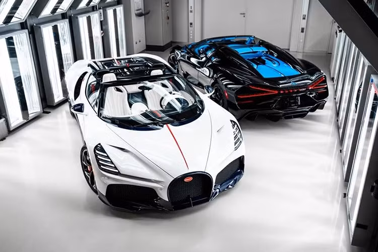 Cặp Bugatti W16 Mistral hơn 250 tỷ đồng đầu tiên đã có chủ nhân Cap Bugatti W16 Mistral hon 250 ty dong dau tien da co chu nhan