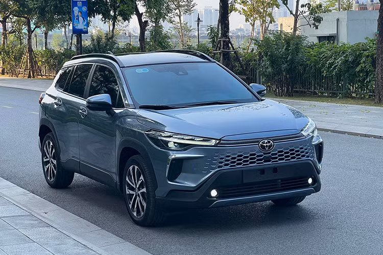 Toyota Corolla Cross 2024 chạy 2.000km, lỗ 100 triệu ở Hà Nội - Hình 12 Toyota Corolla Cross 2024 chay 2.000km, lo 100 trieu o Ha Noi-Hinh-12