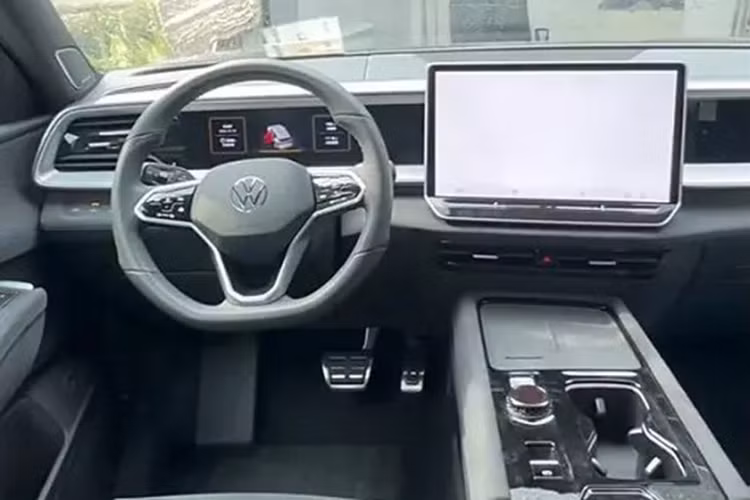 Volkswagen Teramont 2025 "lộ hàng" nội thất trước thềm ra mắt - Hình 4 Volkswagen Teramont 2025