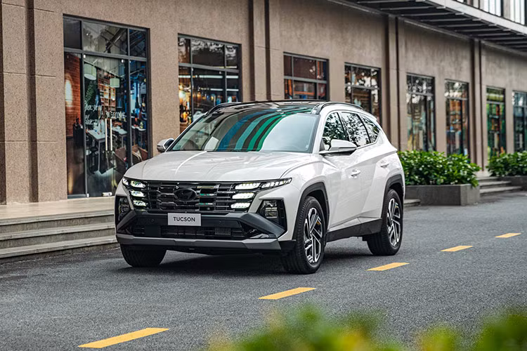 Cận cảnh Hyundai Tucson 2025 tại Việt Nam, cao nhất 979 triệu đồng Can canh Hyundai Tucson 2025 tai Viet Nam, cao nhat 979 trieu dong