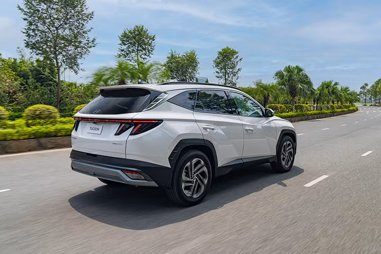Cận cảnh Hyundai Tucson 2025 tại Việt Nam, cao nhất 979 triệu đồng - Hình 14 Can canh Hyundai Tucson 2025 tai Viet Nam, cao nhat 979 trieu dong-Hinh-14