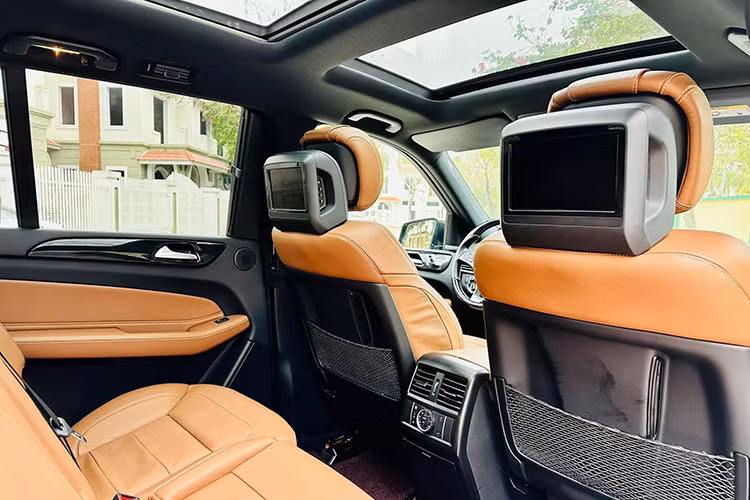 Đại gia Hà Nội gắn biển 99A-666.66 hơn 4,2 tỷ lên Mercedes-Benz GLS - Hình 8 Dai gia Ha Noi gan bien 99A-666.66 hon 4,2 ty len Mercedes-Benz GLS-Hinh-8