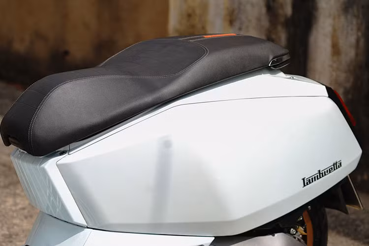 Can canh Lambretta X300 nhap Thai Lan, hon 100 trieu tai Viet Nam-Hinh-5